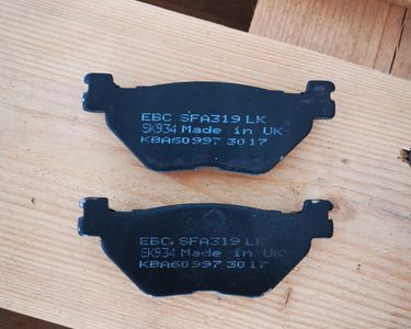 Plaquettes de frein arrières Organique EBC Racing YAMAHA TMAX 500 2001-2003